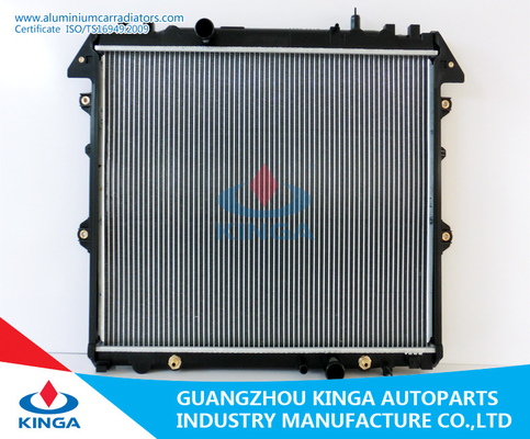 China Toyota Camry-de Radiator van het Radiatoraluminium voor INNOVA'04-DIESEL KUN40 BIJ leverancier