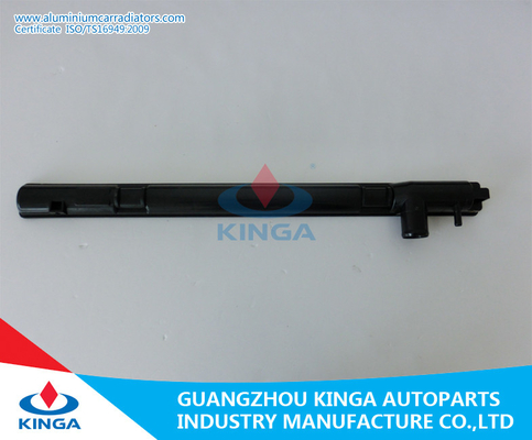 China PA66 38mm de Vloeibare Plastic Tank PREVIA 1990-94 TCR10 van de Opslag Hoogste Radiator leverancier