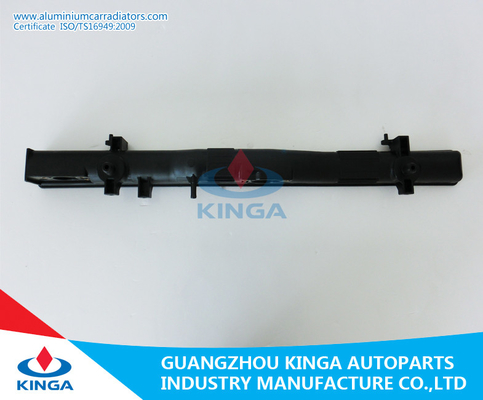 China Inhampijp 31mm de Auto Plastic Tank van de Delenradiator voor Toyota Hiace leverancier