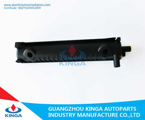 China De juiste Grootte van BMW W201/260E'84-93 63*400 van de Radiatortank voor Verkoop leverancier