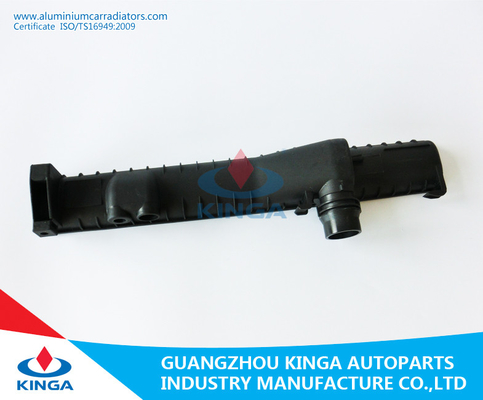 CHINA Van de de Radiatortank van MT 98-00 van BMW 520/530/728/735I Plastic Vervanging 60*457.5mm leverancier