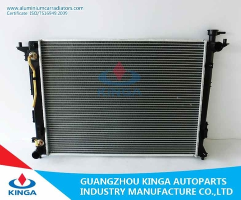 China 25310-2Z100 automobielmotorradiator voor HYUNDAI IX35 2010 - BIJ leverancier