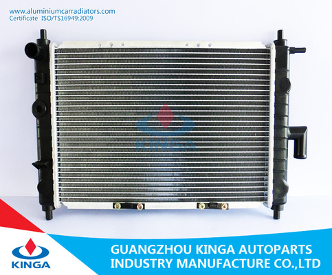 China Van de de Transmissie Autoradiator van Daewoo MATIZ '01 de Handtank van de de Autoradiator Plastic leverancier