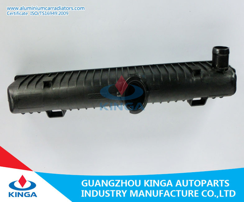 CHINA BENZ W123/200D /280C ' 76-85 BIJ Vervanging van de de Radiator Hoogste Tank van de Radiator de Plastic Tank leverancier