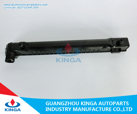 China De Tankbodem van de Benz Plastic Radiator W123/200d/van 280c' MT 76-85 leverancier