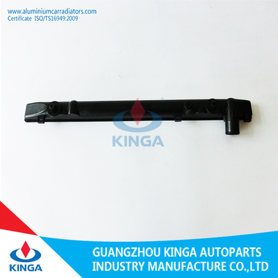 China Van de de Radiator Plastic Tank van MT van MAZDA B2200 van de de Afzetauto van de de Radiatortank OEM B5C7-15-200A leverancier