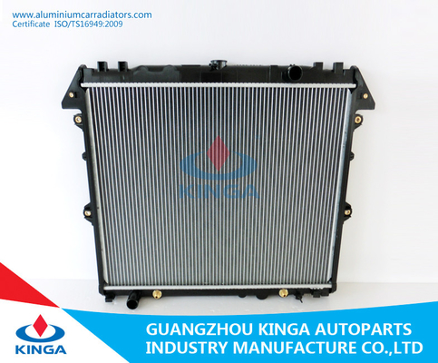 China 16400-0P060/16400-0P040-Aluminiumradiator voor Toyota INNOVA VIGO'04 BIJ leverancier