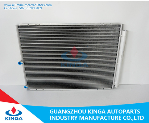 CHINA Aluminium autoac condensator voor LEXUS RX330 03 OEM 88450-48040 leverancier
