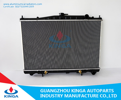 China De hoge Koelradiator van Prestatiesnissan voor Cedric 90-95 Py32 BIJ leverancier