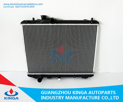 China Aluminium en plastic Voertuigradiator voor Suzuki SWIFT'05-OEM 17700-63J00 leverancier