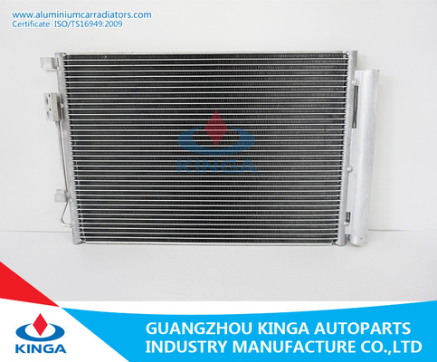 China De Condensator van de autoairconditioning/Nissan-Condensatord22 1998 OEM 92110-2S401 leverancier