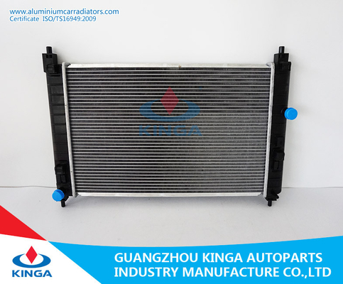 China CHEVROLET-van de het Aluminiumauto van ZEIL1.2l'2011 MT de Radiatorsoem 9024142 Plastic Tank leverancier