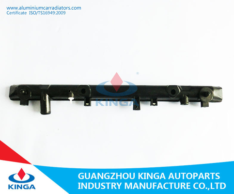 China Diameter 31mm de Plastic Tank van de Bodemradiator TOYOTA CAMRY'90-94 SV30/SV35 BIJ in Zwarte Kleur leverancier