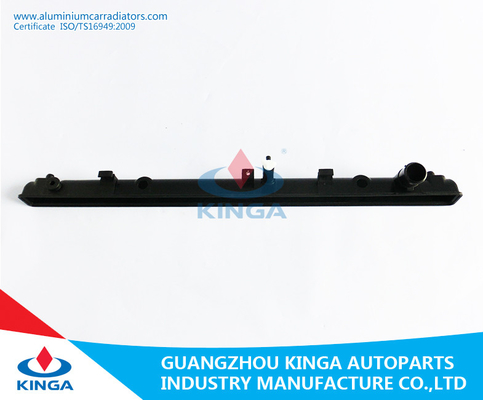 China TOYOTA CAMRY 2003-2006 MCV30 BIJ Radiator Plastic Tank/de plastic vervanging van de radiatortank leverancier