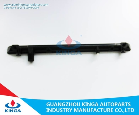 China De uitstekende van de Tank Autodelen van het Autowater Tank van de de Radiatorbodem Plastic Auto leverancier