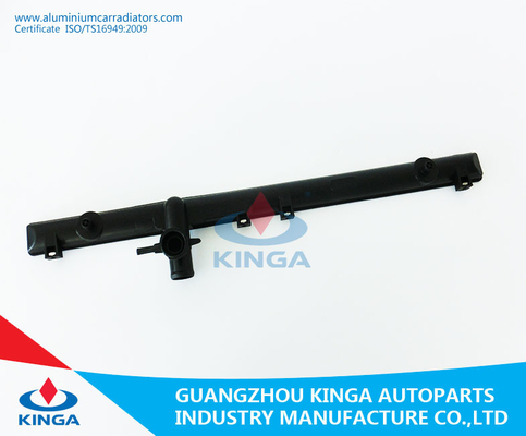 China De Hoogste Tank van de vervangingsradiator voor OEM 11700-63G11/van 63G12 Suzuki Caltus Wagen G15'96-02 bij leverancier