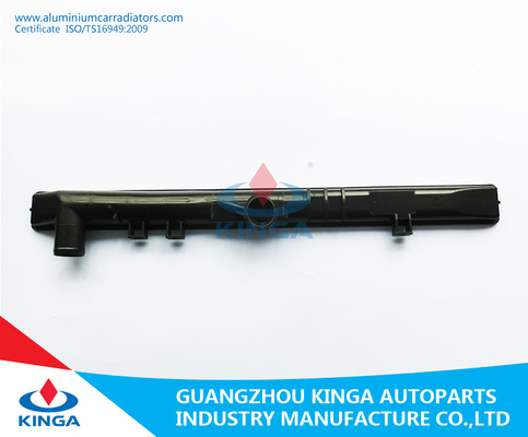 China Autoradiator Plastic Hoogste Tank voor ISUZU-Jeepmt Materiële PA66 en GF30 leverancier