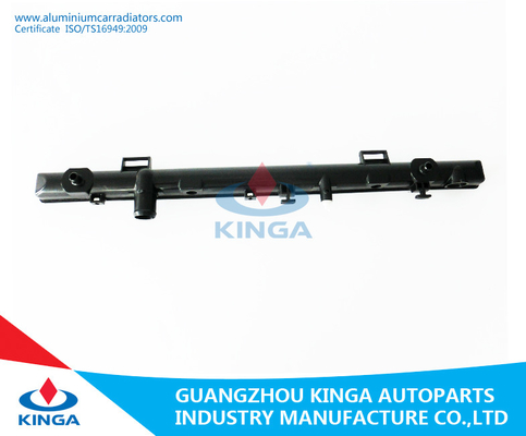 China OEM 17700-80J10 Suzuki SX4'06 bij de Tank van het Radiator Plastic Beëindigen/van de Radiatortank Delen leverancier