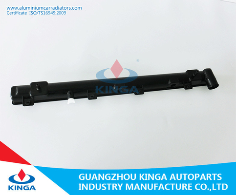 China Goede Autoradiatortank voor Subaru Impreza'92-97 BIJ 45199-FA030-de tank van de autoradiator leverancier