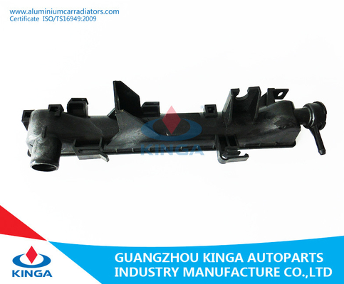 CHINA De Tank van de de Autoradiator van het motor Koelsysteem voor 2005 MAHINDRA SCHORPIOEN Plastic Tank leverancier
