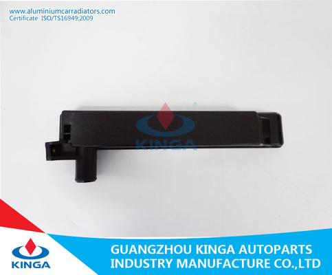 China Diameter 34mm Vervanging van de Radiator de Plastic Tank voor HIACE TOYOTA 1 Jaarkwaliteitsborging leverancier