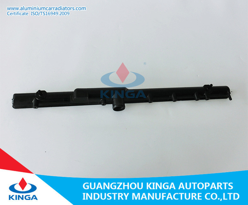 China Subaru Impreza WRX 2003 Plastic de Vervangingsoem 45111-FE020 van de Radiator Hoogste Tank leverancier