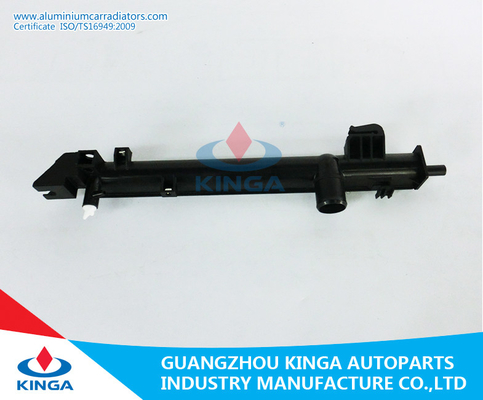 China 48*466.5MM GROOTTE Verlaten Radiator Plastic Tank voor MT van CHRYSLER PACIFICA'07-08 leverancier