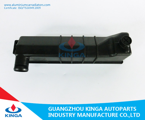 China Van de de Delenradiator van de koelsysteem de Autoauto Plastic Tank voor Chrysler-Jeep Cherokee 4,0 ' 87-90 bij leverancier