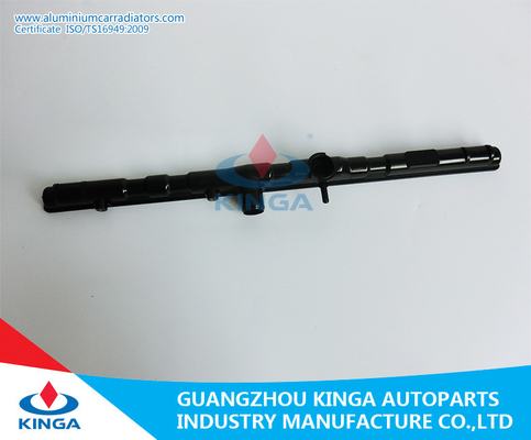 China TOYOTA-CORONA 1988-1992 AT170 BIJ Plastic OEM 16400-15380/16200 van de Radiatortank leverancier