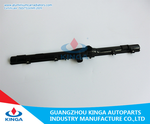 CHINA De tanksplastiek van de vervangingsradiator voor de tank van het de radiatoreind van COROLLA'92-99 CE100 CE110 leverancier