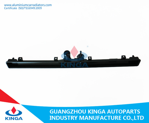 China Vervanging van de de Radiator Hoogste Tank van MITSUBISHI de Plastic voor LANCER'01-DISEL BIJ leverancier