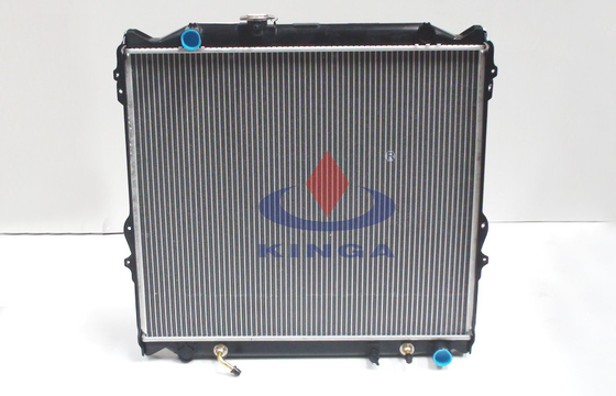 China PRADO '1995, 1998 KZN 1KZ, de Radiator van Aluminiumtoyota met OEM 16400-67130 leverancier