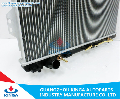 OEM 25310-26410 2004 de Automobielradiator van Hyundai voor PA van HYUNDAI SANTAFE/16 BIJ leverancier