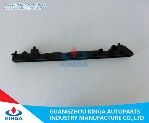 De zwarte Plastic Tank Toyota Carina '92-94 ST190 van de Bodemradiator BIJ leverancier