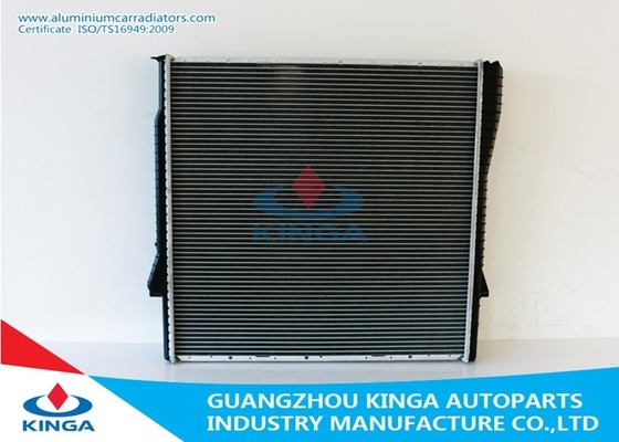 1439104 autodelenradiators de Plastic Tank voor van BMW X5 E53 van MT 2000 - 03 leverancier