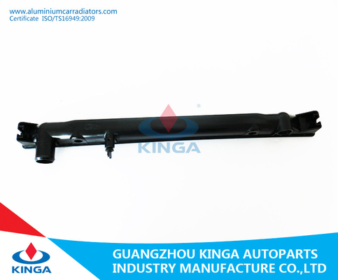 Zwarte de Radiator Plastic Tank van de Radiator Hoogste Tank voor Toyota Prado '95-98 Kzn 1kz BIJ leverancier