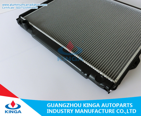 Automobieltoyota-Radiator voor Handtransmissie 00 - 04 van het Toendra3.4l V6 Jaar leverancier