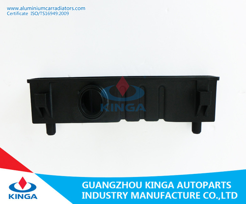 Zwarte Met water gekoelde Plastic Radiatortanks voor Hiace '08 - MT-OEM 16400 leverancier