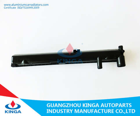 De vloeibare Plastic Tank van de Opslagradiator voor Benz E - Klasse W124 E250D 84 MT leverancier
