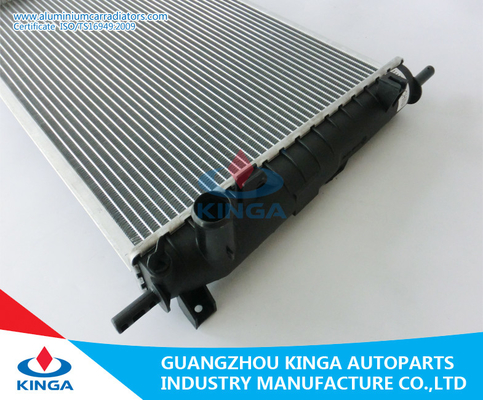 De Radiator van China Ford Mondeo 2.5/3.0/0002 met Watertank leverancier