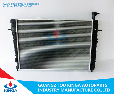 Plastic van de Autotucson 2004 van Korea van Tank Automobielradiators het Aluminiumkern van MT leverancier