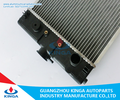 Chinese van het Aluminiumradiators van Auto Hoge Prestaties de Kerndikte 26/32/36 mm leverancier