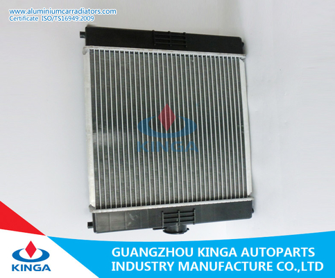 Chinese van het Aluminiumradiators van Auto Hoge Prestaties de Kerndikte 26/32/36 mm leverancier