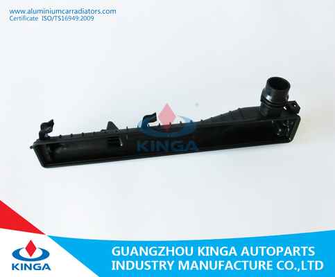 Plastic BMW-Tank van de Autoradiator 520/530/728/735I 98 - 00 MT 60*457.5mm leverancier
