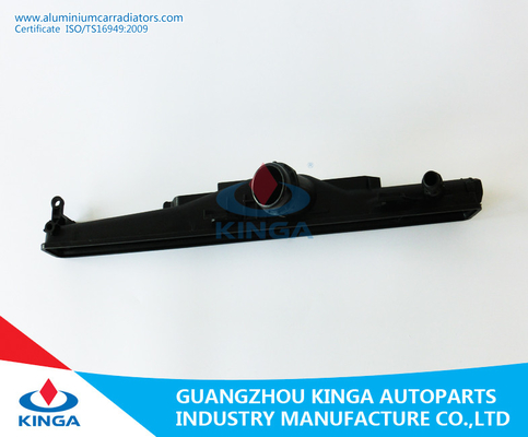 de Radiator Plastic Tank 7521046/7521931/7556339/7559273 van MT van 320/323/325/330i 05-3E90 leverancier