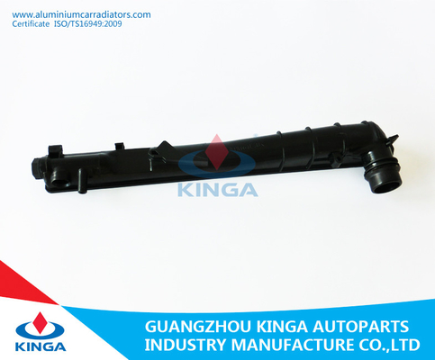 LINKERbmw-Tanks van de de Vervangingsradiator van de Radiator Plastic Tank Duurzame 316/318i 98-02 MT leverancier