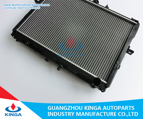 Het grote van de de Autoradiator van Verkoopmazda BONCO'98-03 Aluminium S207-15-200/R2S2-15-200B/C/D leverancier