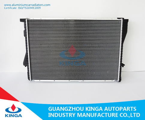 OEM 2246010 BMW de Radiators van de Aluminiumauto van 728/735/740 I'98 7E38 MT leverancier