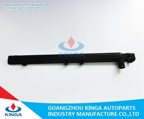 De plastic Hoogste Tank van Raidator voor Toyota Sienna'97-bij OEM 16400-OAO71 leverancier