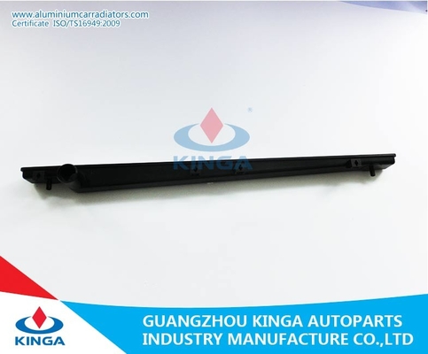 De plastic Hoogste Tank van Raidator voor Toyota Sienna'97-bij OEM 16400-OAO71 leverancier